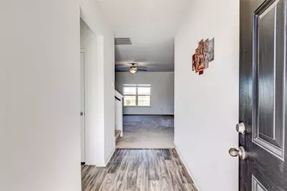 109 Riverdale Drive, Jarrell, TX 76537 - Photo 4