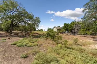 2404 Thrasher Lane, Austin, TX 78741 - Photo 4