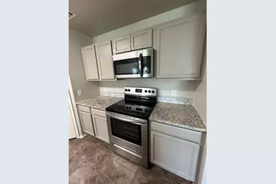 2101 Whistling Way, Taylor, TX 76574 - Photo 6