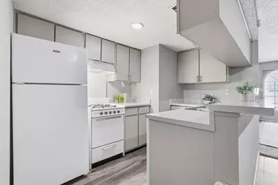101 E 33rd Street #208, Austin, TX 78705 - Photo 6