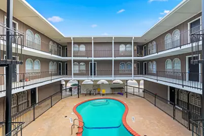 101 E 33rd Street #208, Austin, TX 78705 - Photo 2