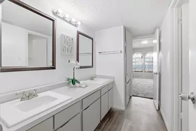 101 E 33rd Street #208, Austin, TX 78705 - Photo 8