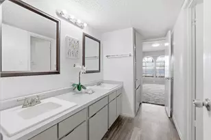 101 E 33rd St, Austin, TX 78705 - Photo 8