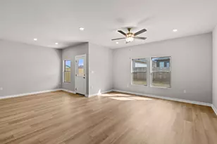 13621 Gray Landing Dr, Elgin, TX 78621 - Photo 14