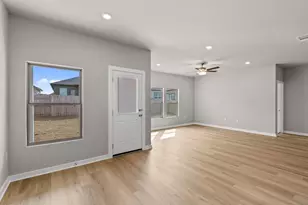 13621 Gray Landing Dr, Elgin, TX 78621 - Photo 12