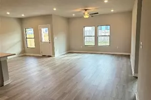 13621 Gray Landing Dr, Elgin, TX 78621 - Photo 4