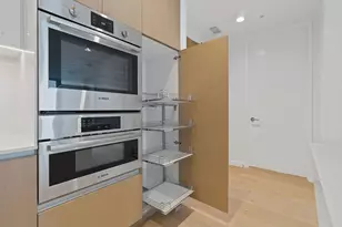 313 W 17th St, Austin, TX 78701 - Photo 8