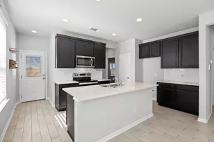 225 Unforgiven Ln, Jarrell, TX 76537 - Photo 10