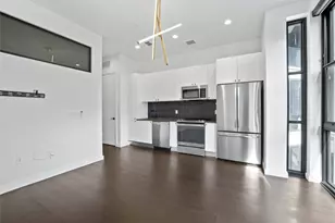 800 Embassy Dr, Austin, TX 78702 - Photo 6