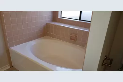 808 David Curry Drive, Round Rock, TX 78664 - Photo 10