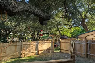 10801 W Lakeview Dr, Jonestown, TX 78645 - Photo 16