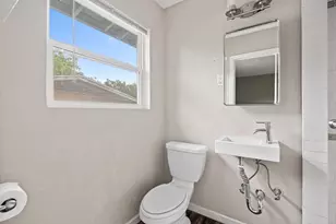 1422 Yorkshire Dr, Austin, TX 78723 - Photo 22