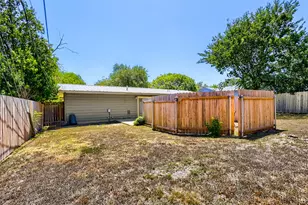 8518 Brookfield Dr, Austin, TX 78758 - Photo 26