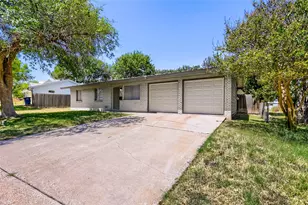 8518 Brookfield Dr, Austin, TX 78758 - Photo 4