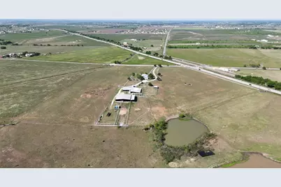 111 Lund Road, Elgin, TX 78621 - Photo 10