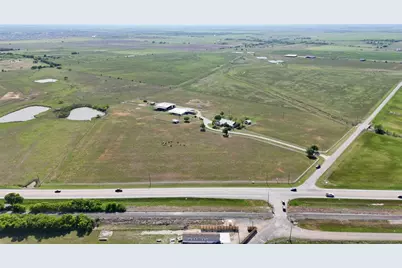 111 Lund Road, Elgin, TX 78621 - Photo 4
