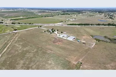 111 Lund Road, Elgin, TX 78621 - Photo 14