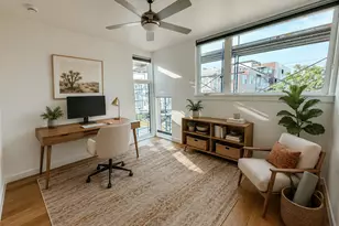 2002 E 7th St, Austin, TX 78702 - Photo 4