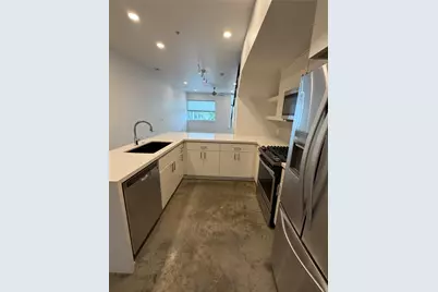 2002 E 7th Street #209, Austin, TX 78702 - Photo 4