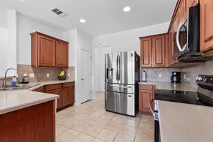 1117 Cockrill Ct, Hutto, TX 78634 - Photo 10