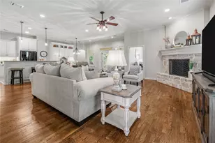3914 Park Meadow Ln, Bryan, TX 77802 - Photo 4