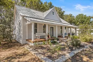 503 Wilkes St, Smithville, TX 78957 - Photo 1