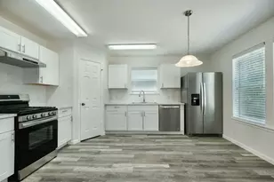 4620 Acers Ln, Austin, TX 78725 - Photo 2