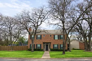 712 Enfield Dr, Rockdale, TX 76567 - Photo 1