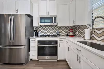 432 Cartwheel Bend, Austin, TX 78738 - Photo 6