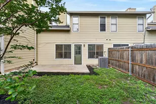512 Eberhart Ln, Austin, TX 78745 - Photo 24