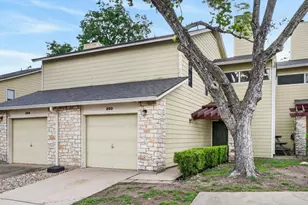 512 Eberhart Ln, Austin, TX 78745 - Photo 2