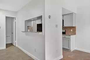 512 Eberhart Ln, Austin, TX 78745 - Photo 12