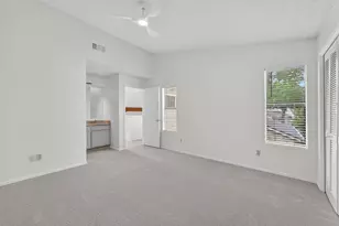 512 Eberhart Ln, Austin, TX 78745 - Photo 16