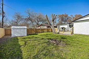1317 Cloverleaf Dr, Austin, TX 78723 - Photo 38