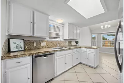 302 Splitrock Street, Round Rock, TX 78681 - Photo 14