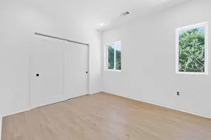 100 W Mockingbird Ln, Austin, TX 78745 - Photo 14