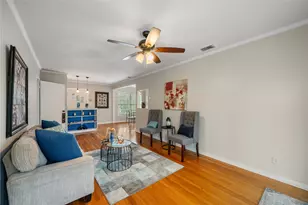 2639 W 45th St, Austin, TX 78731 - Photo 2