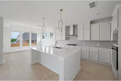 129 Cloverton Crescent, Hutto, TX 78634 - Photo 6