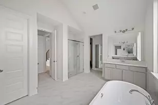 129 Cloverton Cres, Hutto, TX 78634 - Photo 14