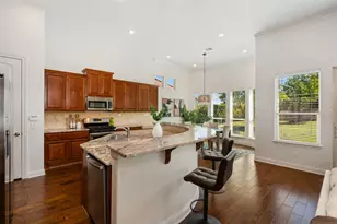 205 Antigua Way, Lakeway, TX 78738 - Photo 8