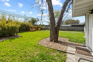 8501 Kromer St, Austin, TX 78757 - Photo 26