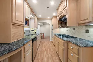 8501 Kromer St, Austin, TX 78757 - Photo 10