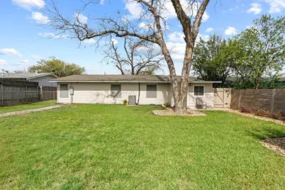 8501 Kromer Street, Austin, TX 78757 - Photo 28