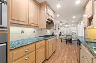 8501 Kromer St, Austin, TX 78757 - Photo 12