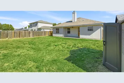 119 Bayliss Street, Hutto, TX 78634 - Photo 12