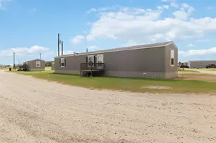 5670 E Austin St, Giddings, TX 78942 - Photo 2