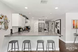 3013 E 16th St, Austin, TX 78702 - Photo 8