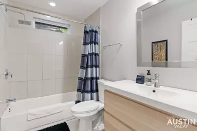 3013 E 16th Street, Austin, TX 78702 - Photo 16