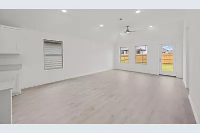 327 Bendecido Loop, Elgin, TX 78621 - Photo 6