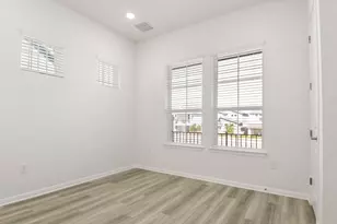 7505 Boyd Hvn Dr, Austin, TX 78744 - Photo 18